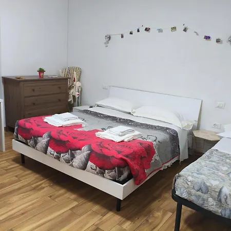 Apartment Sisters' House